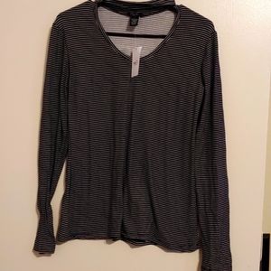 Rue21 Black&White Striped w/Collar Long Sleeve (L)